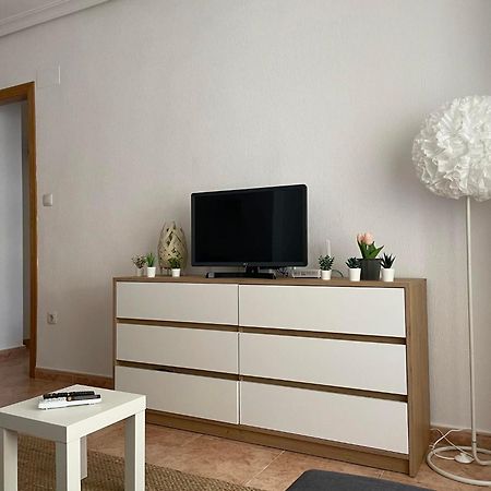 Charming Apartment 500M To Cura Beach 또레비에하 외부 사진