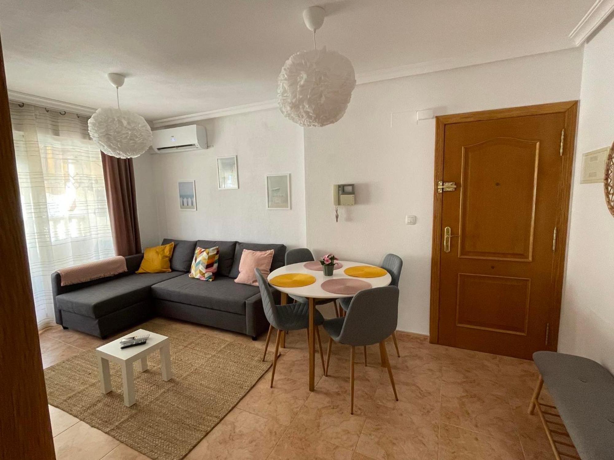 Charming Apartment 500M To Cura Beach 또레비에하 외부 사진