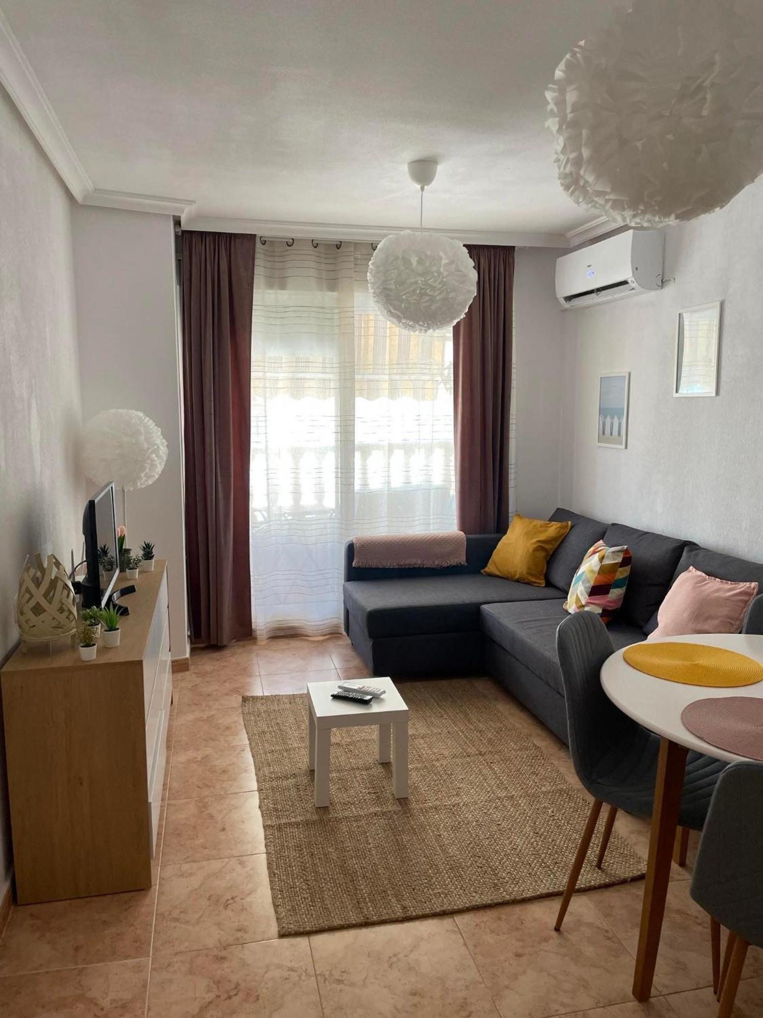 Charming Apartment 500M To Cura Beach 또레비에하 외부 사진